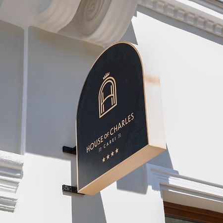House Of Charles Hotel Carei Eksteriør billede