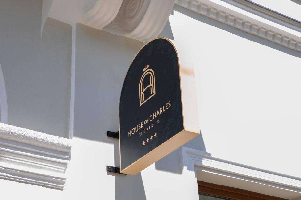 House Of Charles Hotel Carei Eksteriør billede