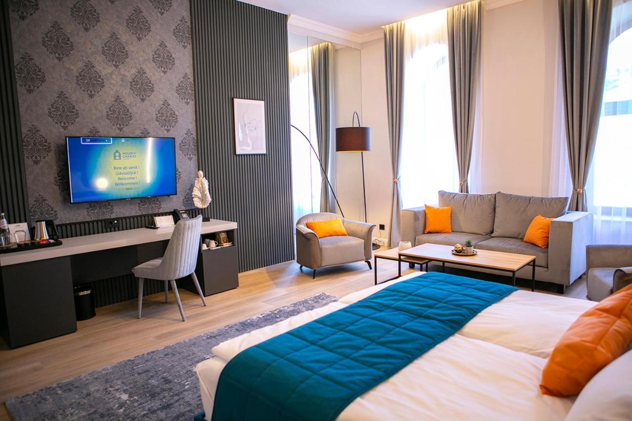 House Of Charles Hotel Carei Eksteriør billede